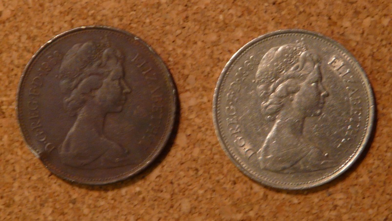 1982-20-Pence---Off-Metal-Strike-Oms