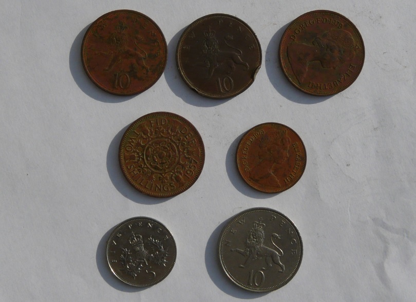 1982-20-Pence---Off-Metal-Strike-Oms