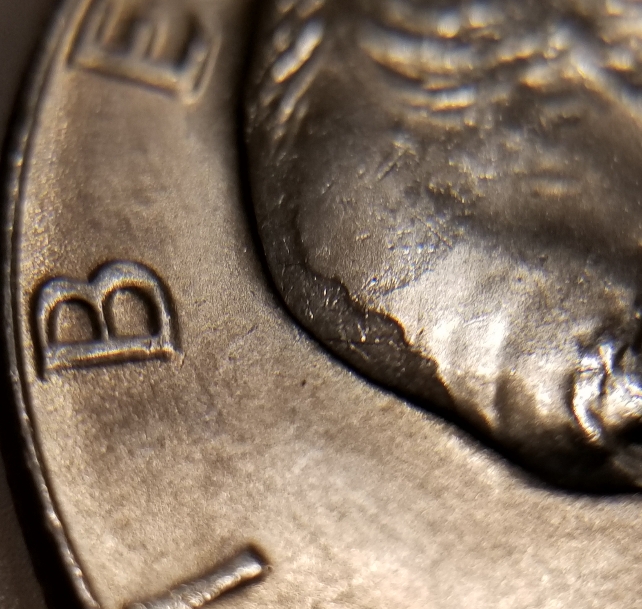 1977-D-Eisenhower-Dollar--What-Happened-To-Ike's-Head?