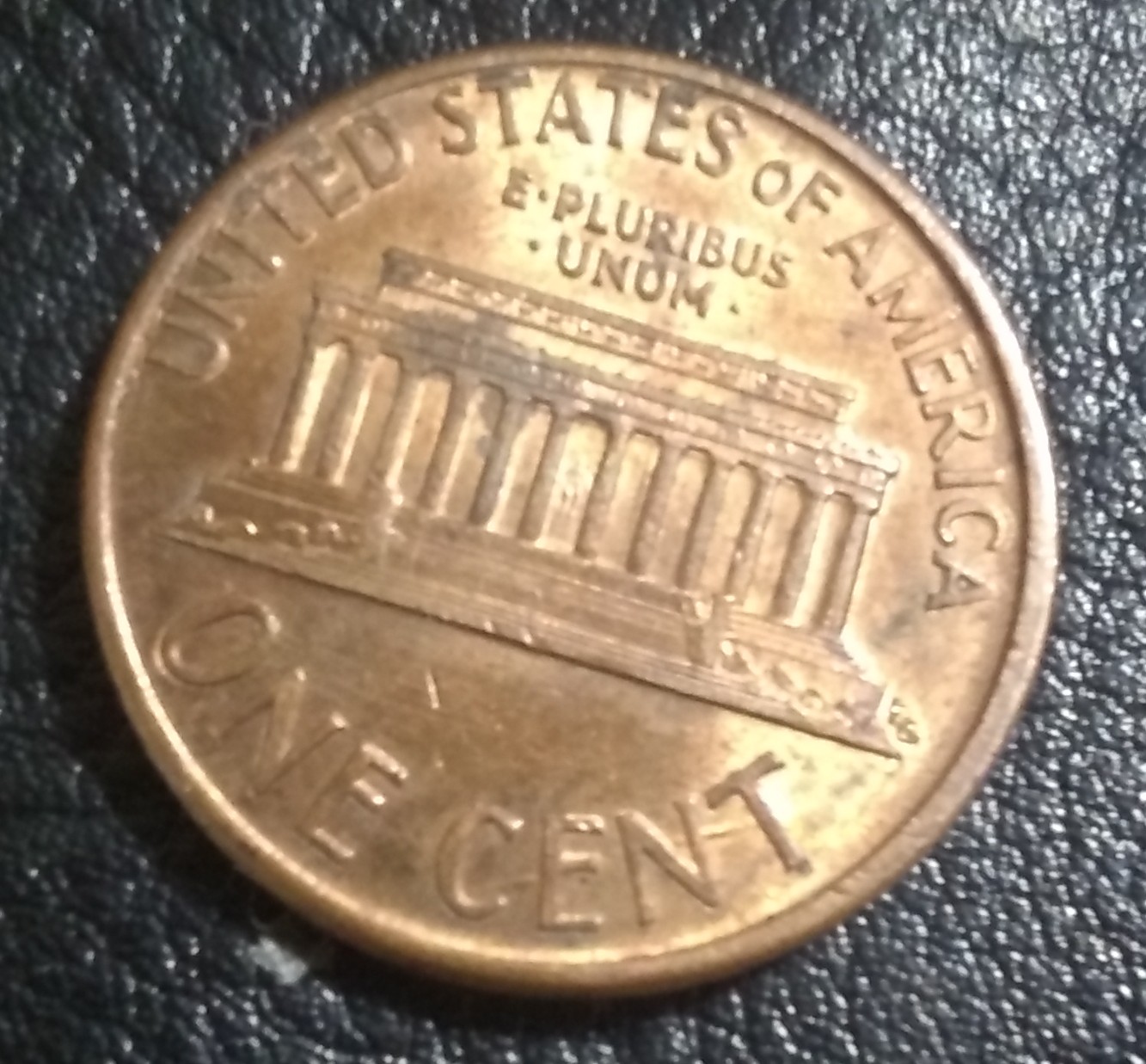 1990-Lincoln-Cent-Debris-Under-Letters