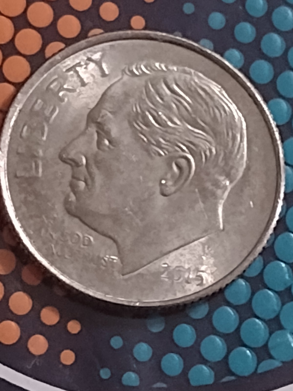 2015-Dime-Hard-To-See-Date