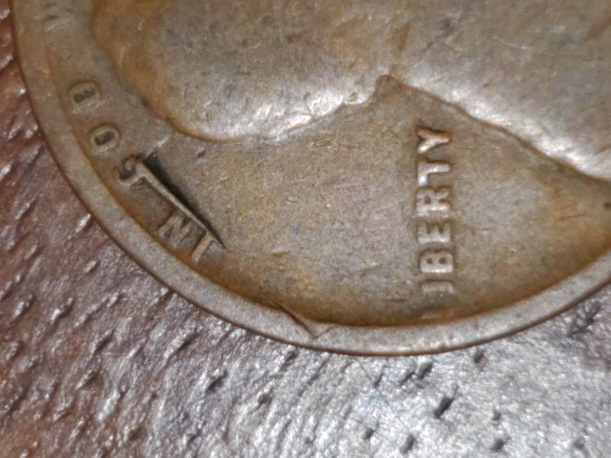 1916-Wheat-Penny-With-Mint-Error?