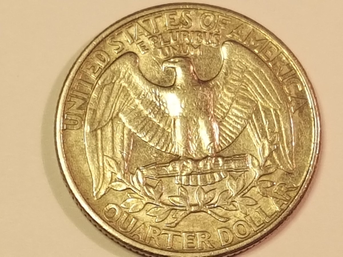 I-Cant-Stop-Looking-At-This-1992-D-Quarter-Dollar
