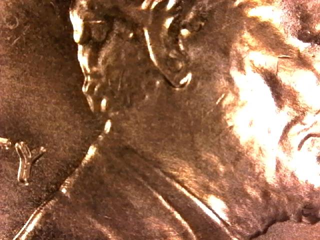 2015-Lincoln-Cent--Earlobe-Extra...?