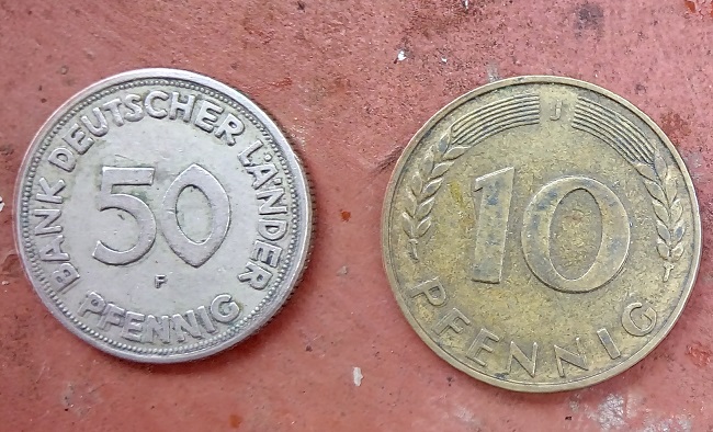 Around-The-World-With-Coins---A-Coin-Geography-Game