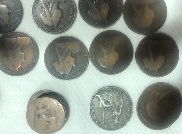 1906-UK-Penny---Looks-Silver