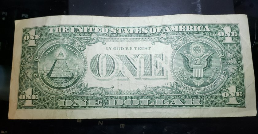 2013-One-Dollar-With-2-Different-Serial-#-Colors