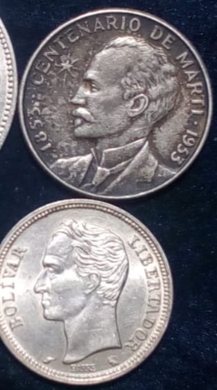 Is-It-Bad-To-Have-Toned-And-Untoned-Coins-In-The-Same-Set?