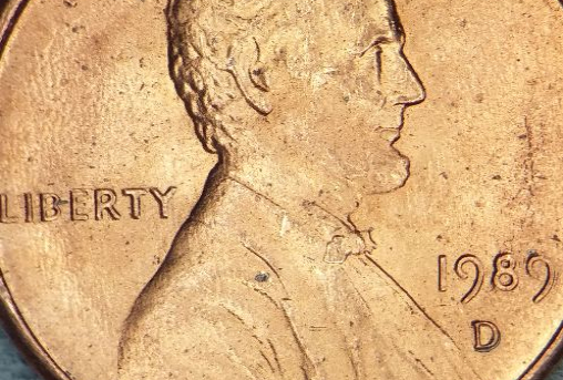 1989-D-Penny-With-Exposed-Zinc-After-Strikes-On-Obverse-&-Reverse