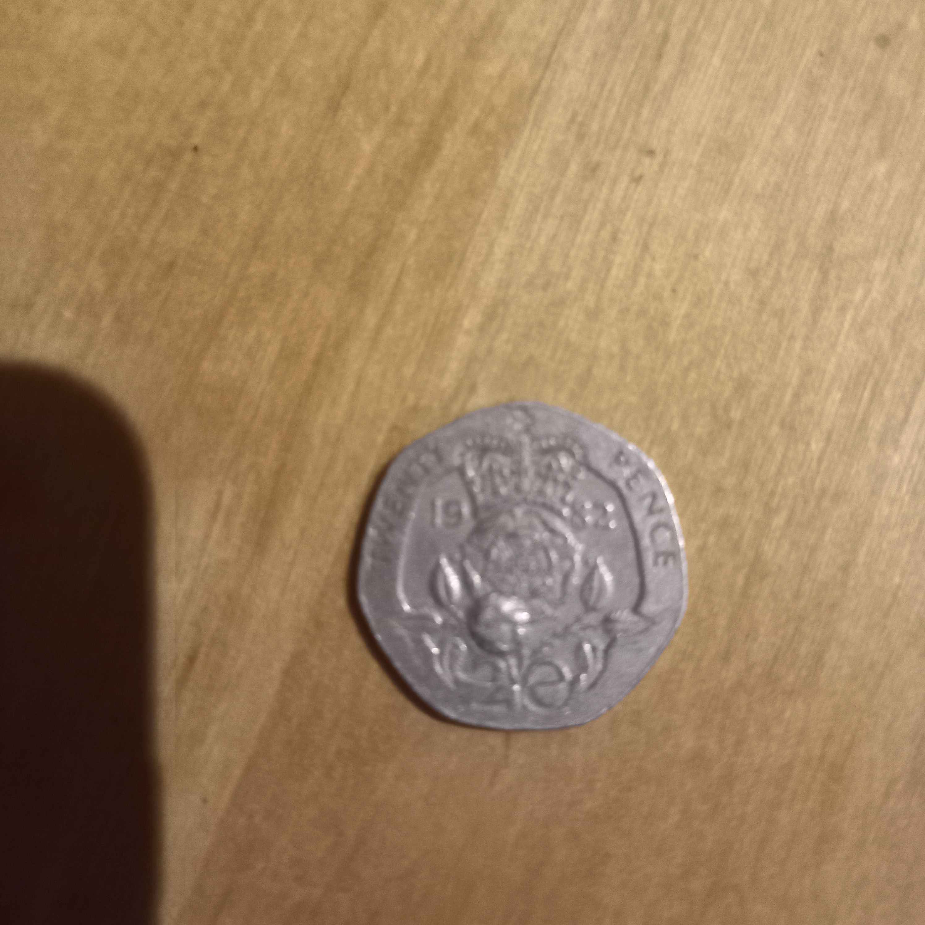 Is-This-An-Error-Coin-1982-20-Pence