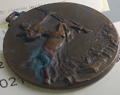 Spanish-Civil-War?--WW1?-Any-Help-Identifying-This-Medallion