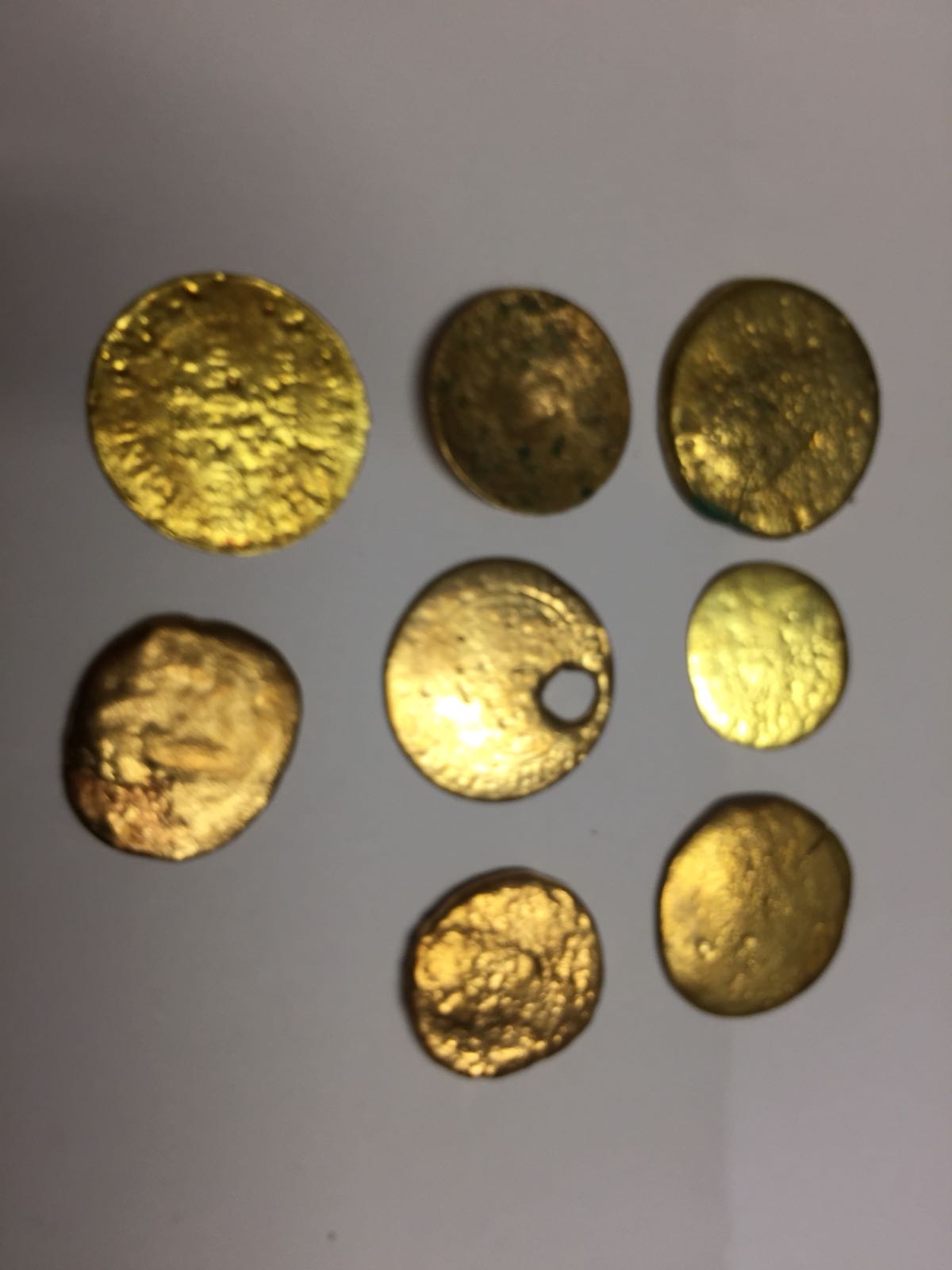 Big-Questions-On-These-Coins-?-Who-Can-Help-Me-?