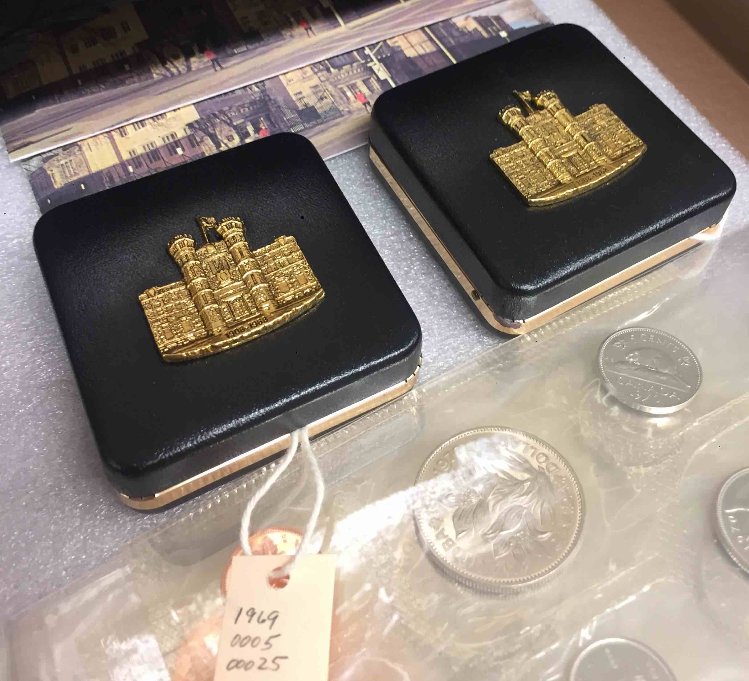 A-1968-Specimen-Case-And-Dollar?
