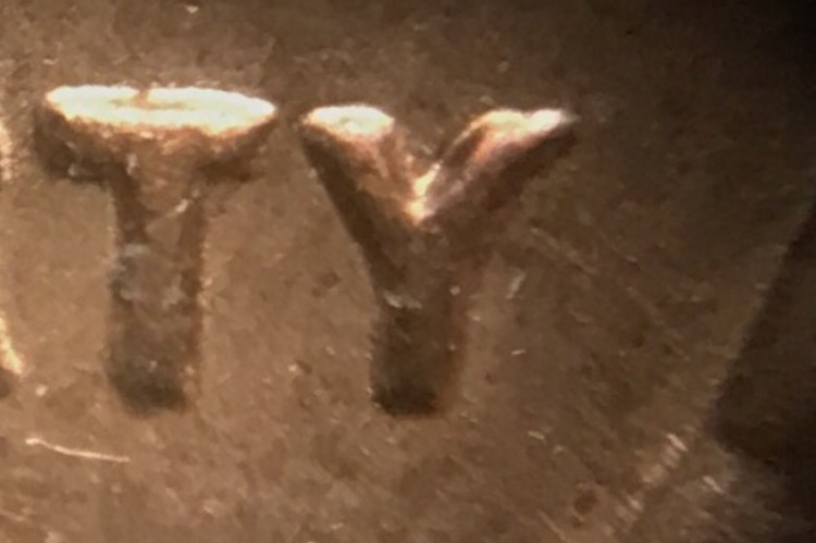 I-Have-This-1968-D-Lincoln-Cent--That-I'm-Not-Sure-What-I'm-Seeing
