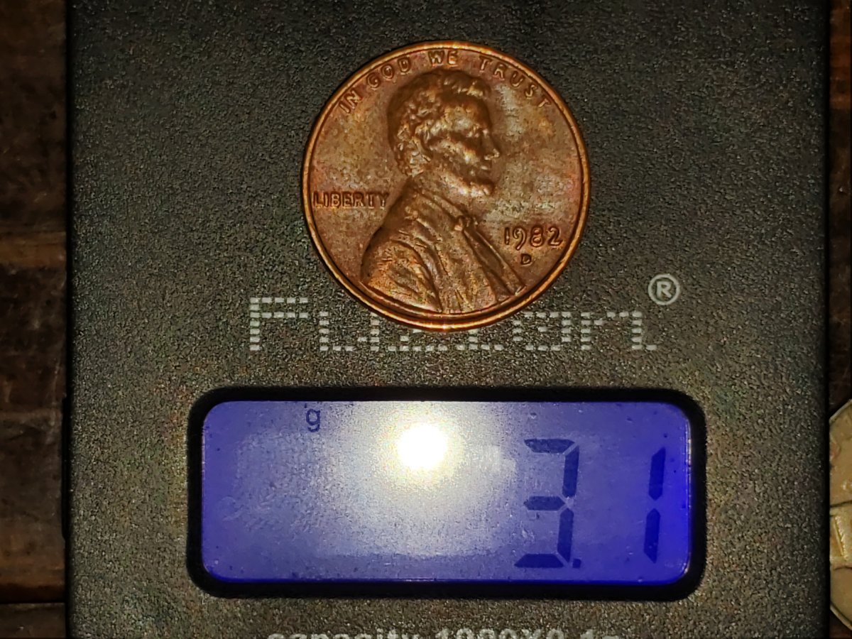 Help-Identifying-1982-D-Small-Date-Copper-Pennies