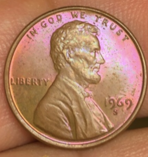 Box-Of-Lincoln-Cents-Found-In-A-Storage-Unit