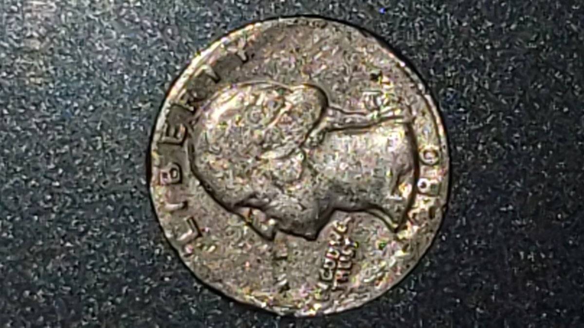 2-Multiple-Error-1980-Quarters-Please-Help-Are-These-Worth-Anything?