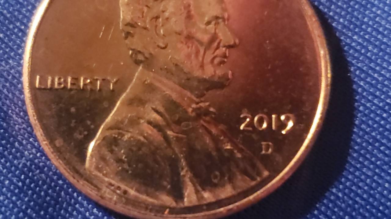 2019-Penny-With-DDO-And-DDR-With-Dropped-Number-Zeros-Over-It?