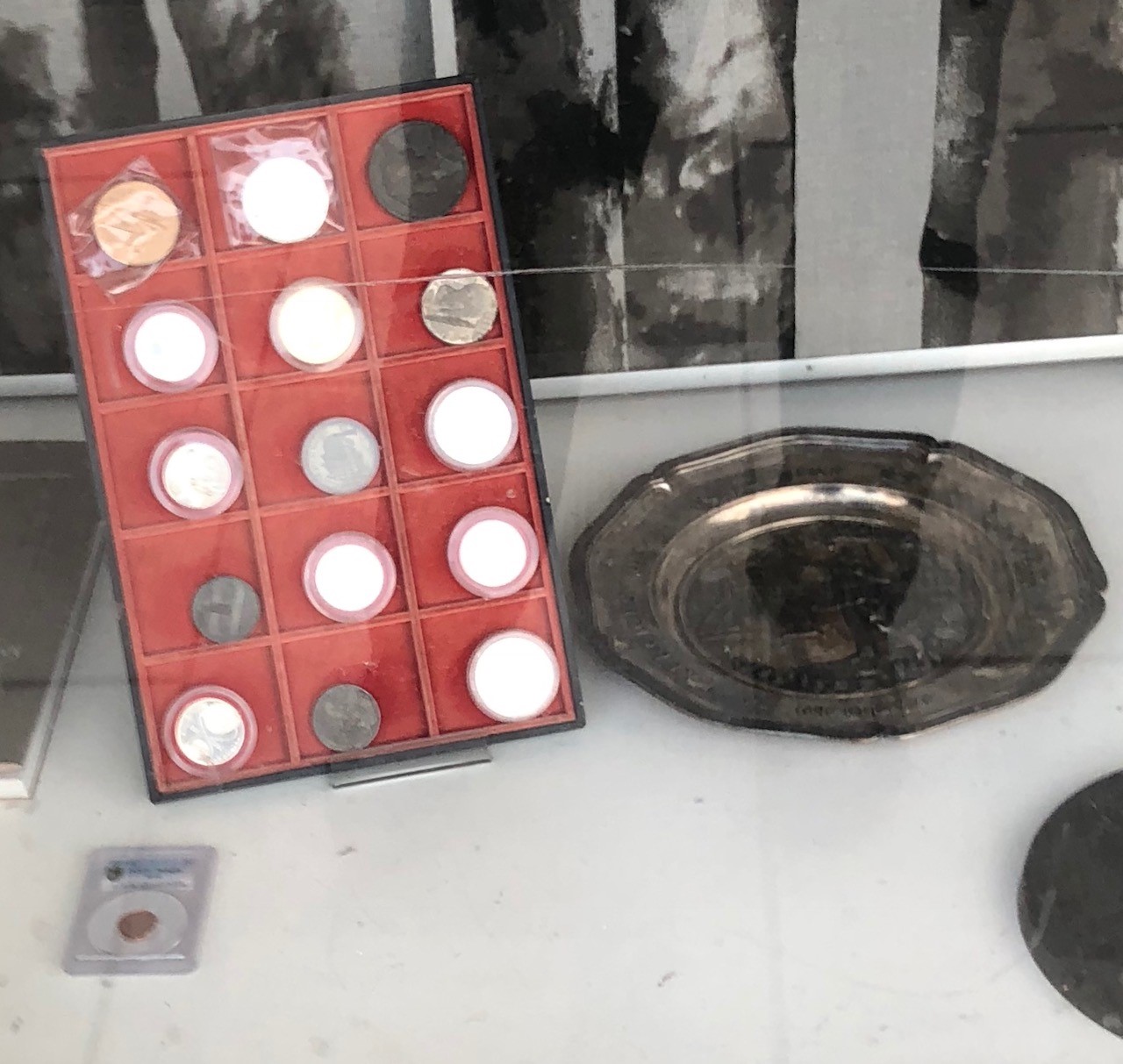 Coin-Shopping-Around-The-World