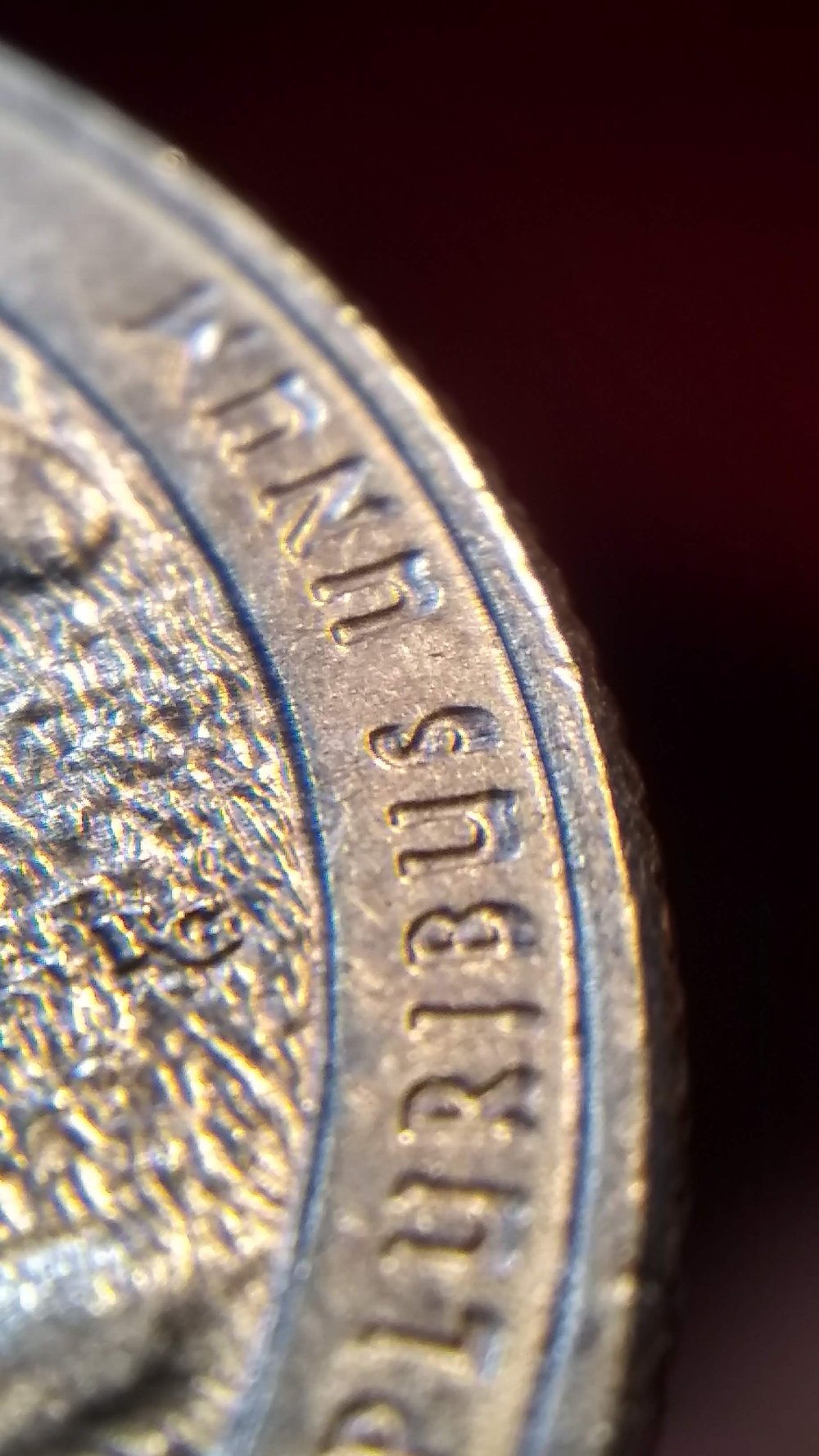 2017-P-Quarter-Effigy-Mounds-Is-It-Made-This-Way-Or-Error?