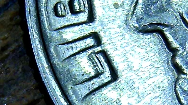 1984-Roosevelt-Dime--Neck,-Doubling-Very-Odd-Shape-Deep-Look-Rum-Seperated