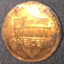 Can-Anyone-Tell-What-This-Is-2015-Penny-Found-In-A-Roll-Looks-Like-Error