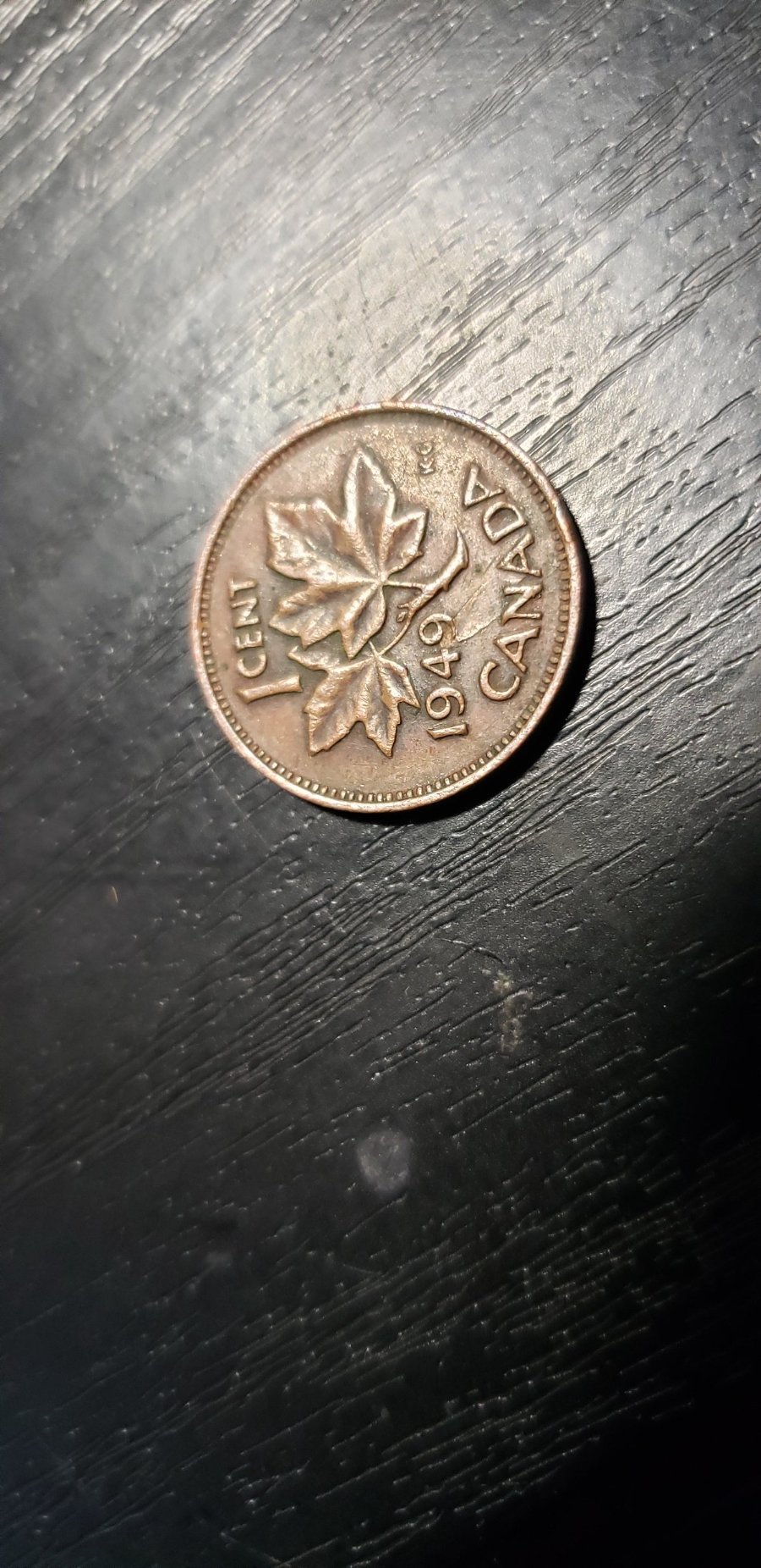 1949-Canadian-Penny.-Big-Punch-Error-On-The-Date.-Pics-Inc