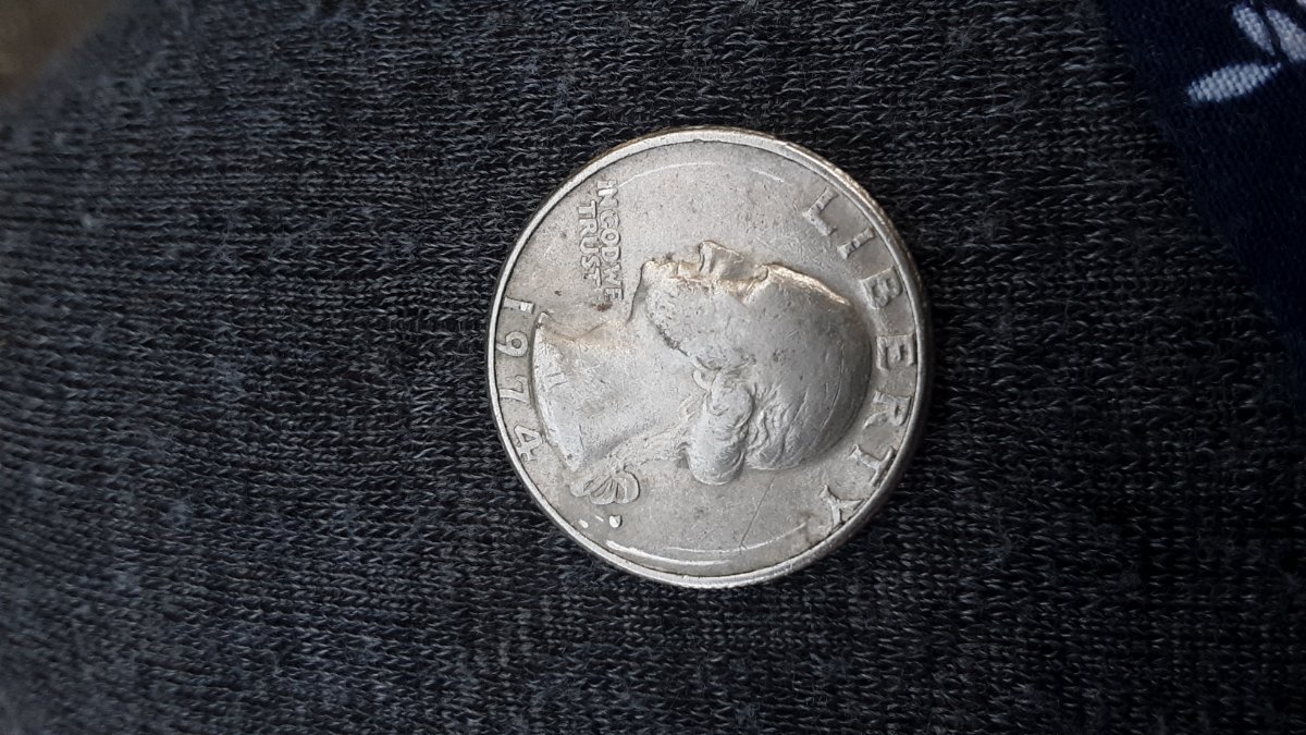 1974-D-Quarter-Error?-Superimposed-Image?