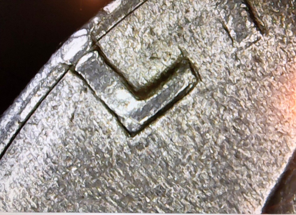 82p-Quarter-Devices-Look-Like-They-Are-Melting-Off!-No-Idea-On-This-One.