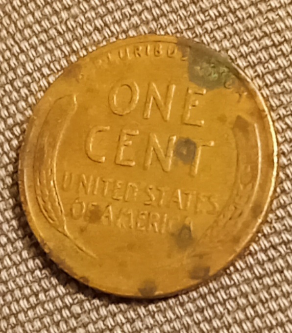1946-D-Wheat-Penny.is-It-Normal?