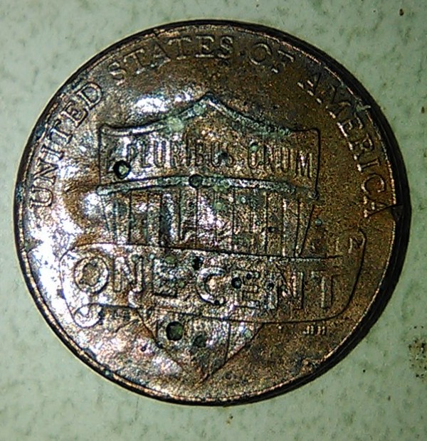 Can-Someone-Tell-Me-What-Is-Up-With-This-2012-P-Shield-Penny-Please?