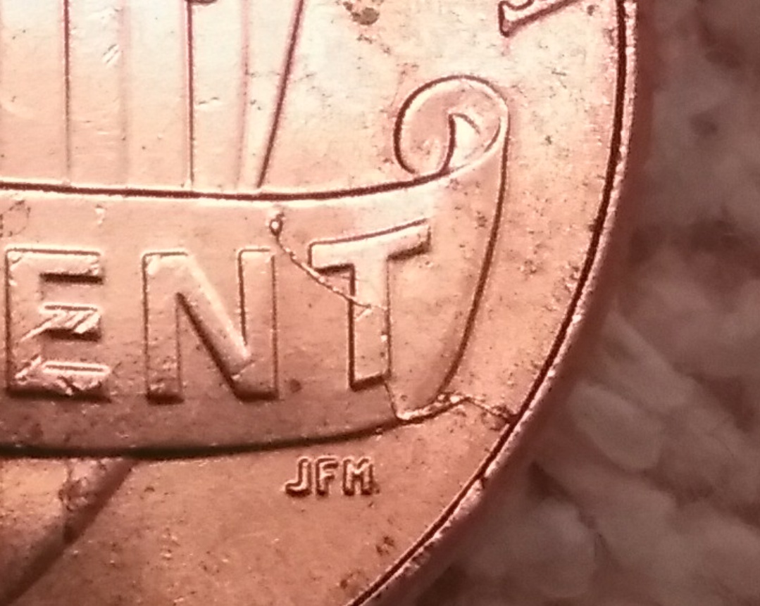 Large-Die-Crack-On-2017-P-Shield-Cent