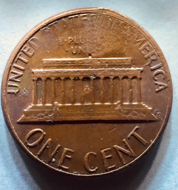 Is-This-1983-Lincoln-Cent-Off-Center-And-Double-Strike?