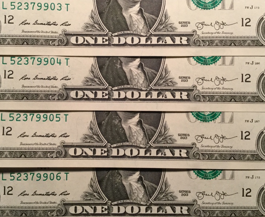 Error-On-A-Pack-Of-$1-2013-Star-Notes
