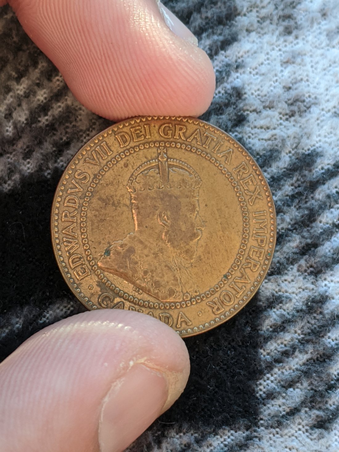 Anyone-Notice-This-Sellers-Listings?