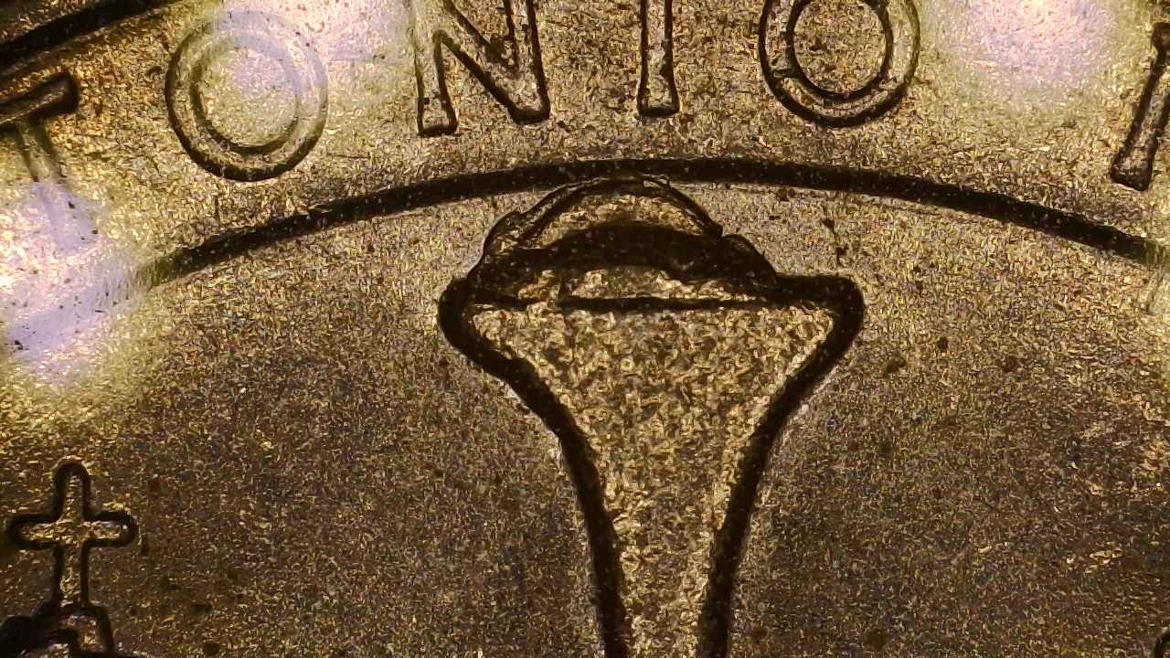 2019-D-Quarter-With-Ice-Cream-Cone-Die-Chip-On-Top-Of-Cross