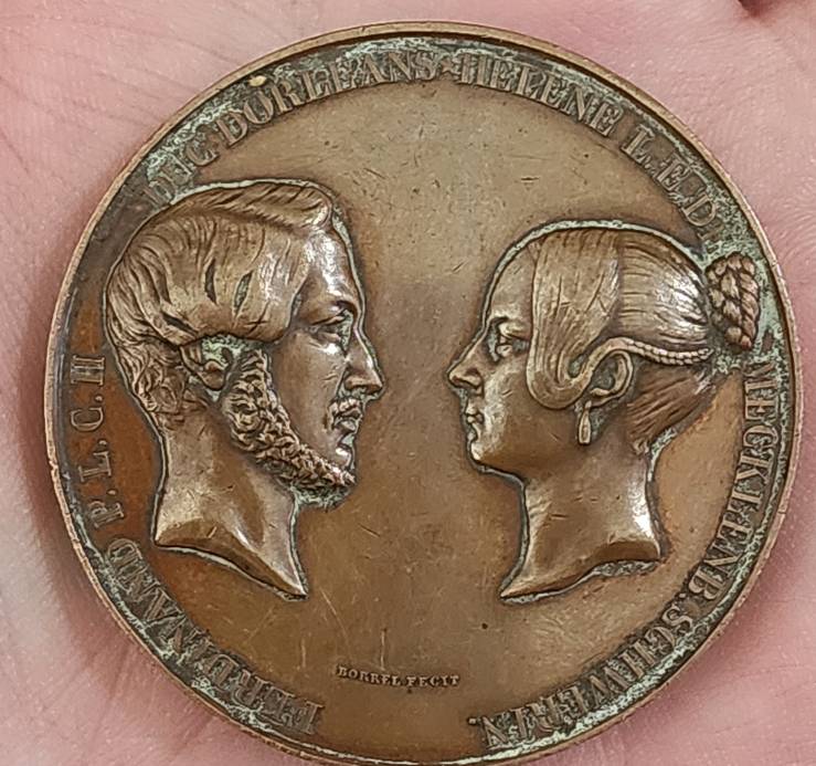 Need-Help-Identifying-This-Medal-Id:-1840-Baptismal-Medal-For-Louis-Philippe-Albert