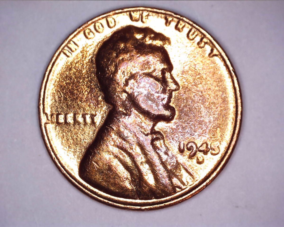 Strange-Non-Steel-1943-Cent-And-Another-Strange-1945-One-Cent-Coin