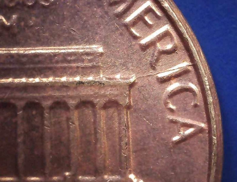 1982-P-LMC-Unusual-Coin-With-Double-Rim-And-Two-Die-Cracks