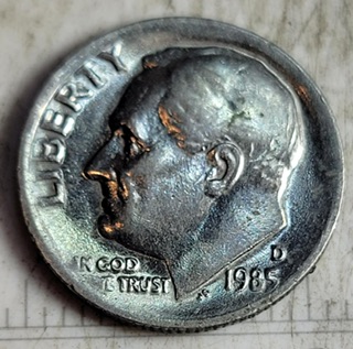 1985-D-Mint-Dime-.-Is-This-A-Weak-Strike-Error.-If-Not-Can-Anyone-Tell-What-This-Is?
