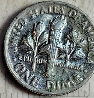 1985-D-Mint-Dime-.-Is-This-A-Weak-Strike-Error.-If-Not-Can-Anyone-Tell-What-This-Is?