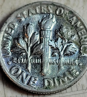 1985-D-Mint-Dime-.-Is-This-A-Weak-Strike-Error.-If-Not-Can-Anyone-Tell-What-This-Is?