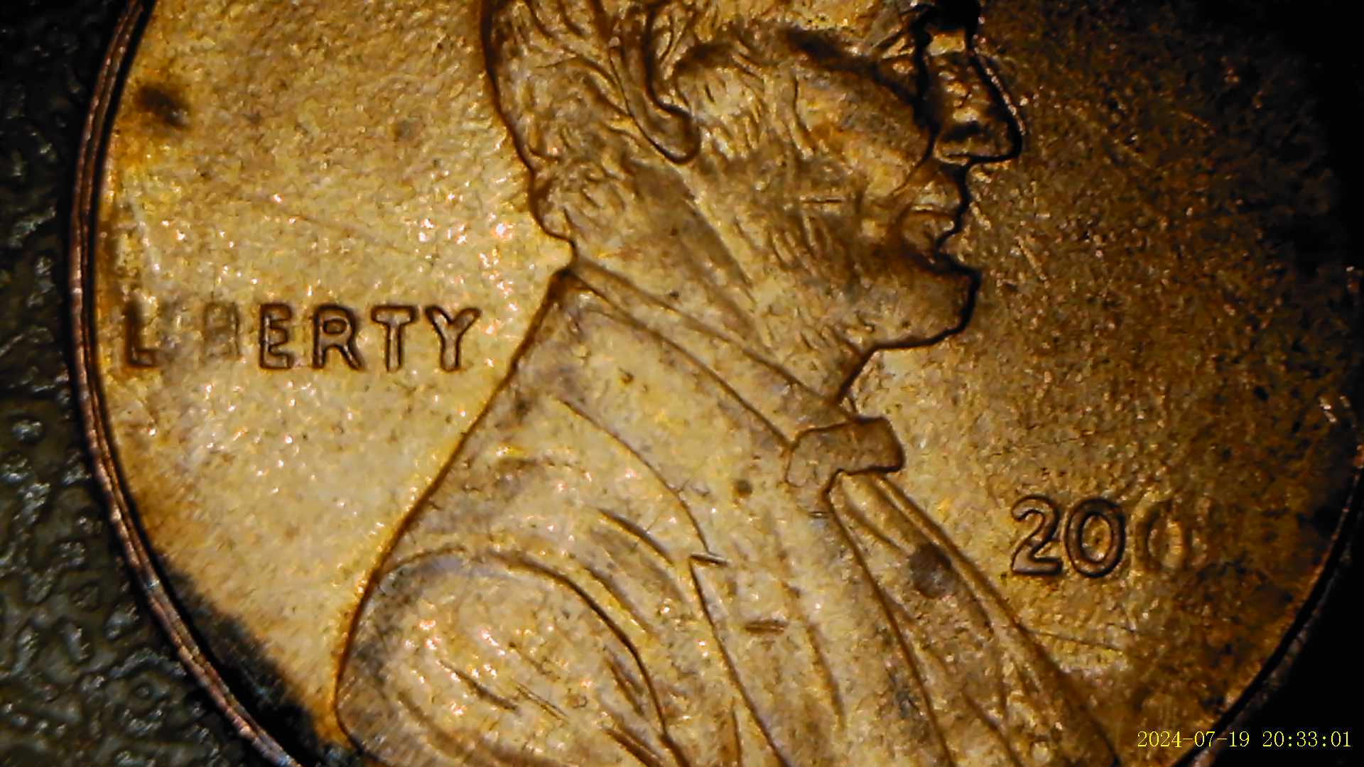2001-Penny-With-Distorted-Lettering?