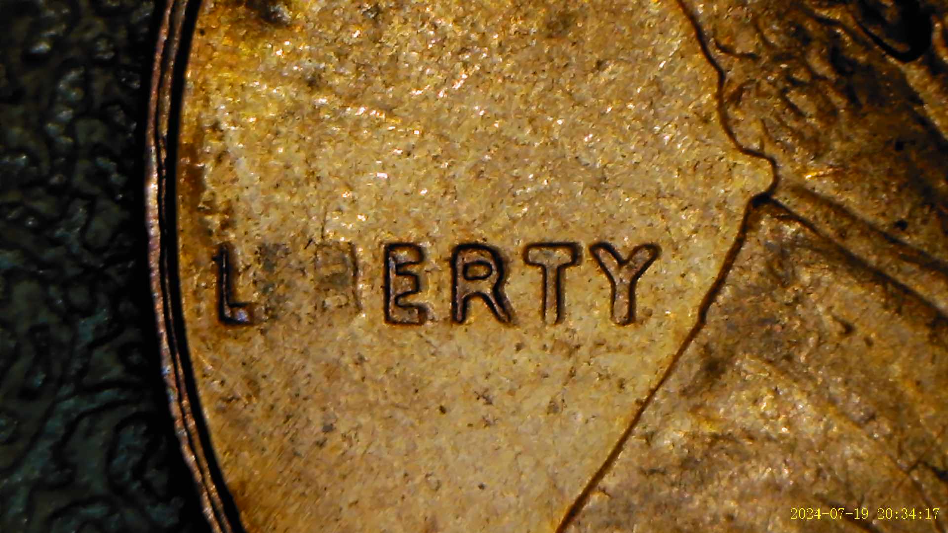 2001-Penny-With-Distorted-Lettering?