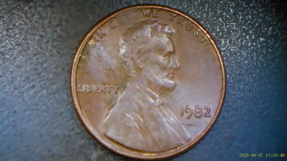 1982-LD-Copper-Penny-With-Possible-Strike-Thru?