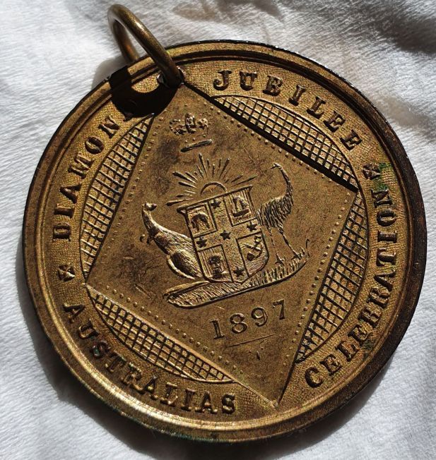 1897-Australia-Celebrates-Diamond-Jubilee-Victoria-Medal-Value