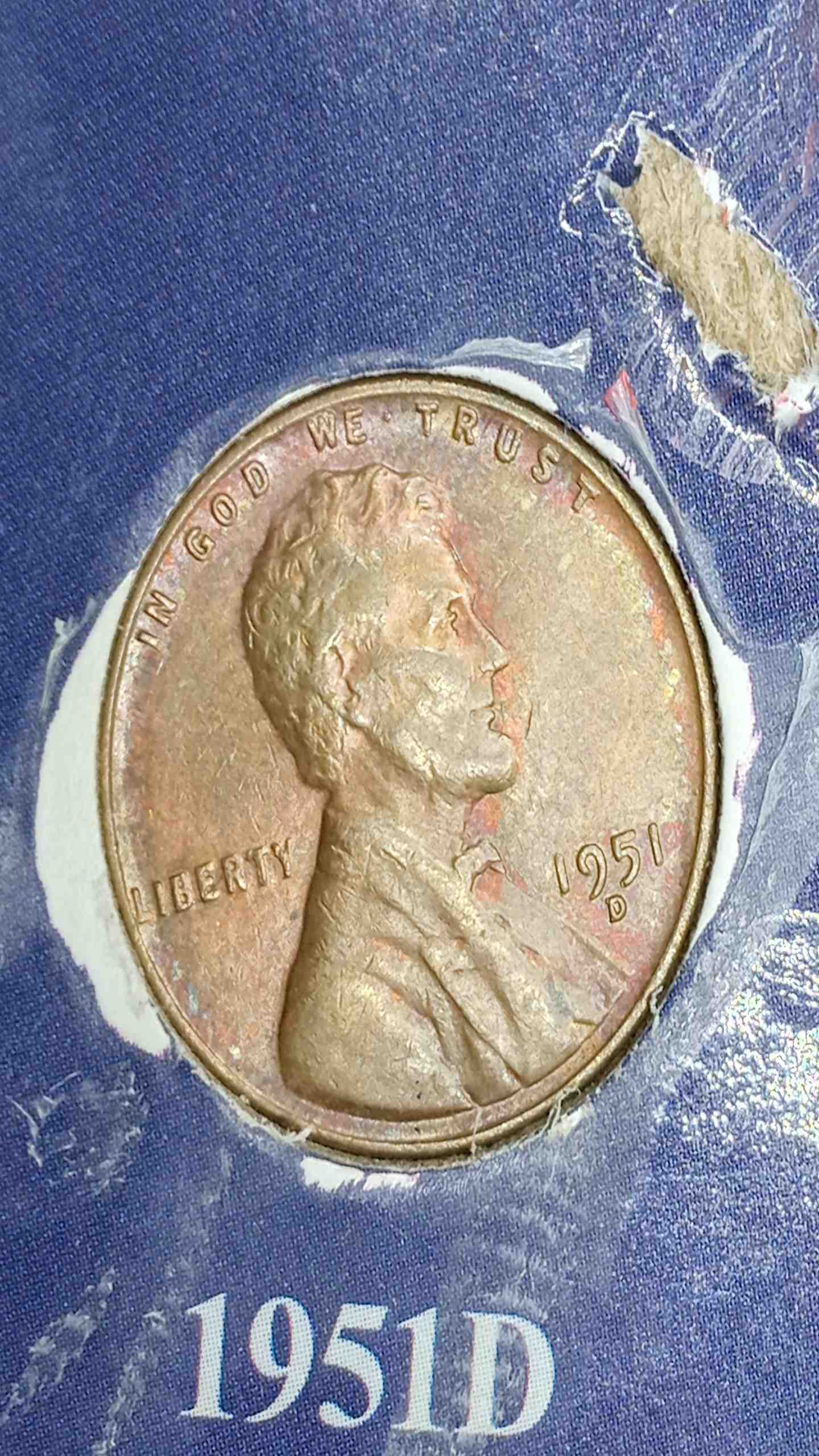 Is-This-A-Dot-Between-We-And-Trust-On-A-1951-D-Penny-?