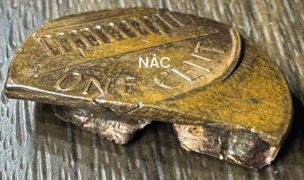 Very-Strange-Lincoln-Memorial-Cent