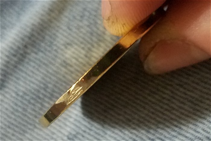 Does-This-Copy-Coin-Contain-Real-Gold?