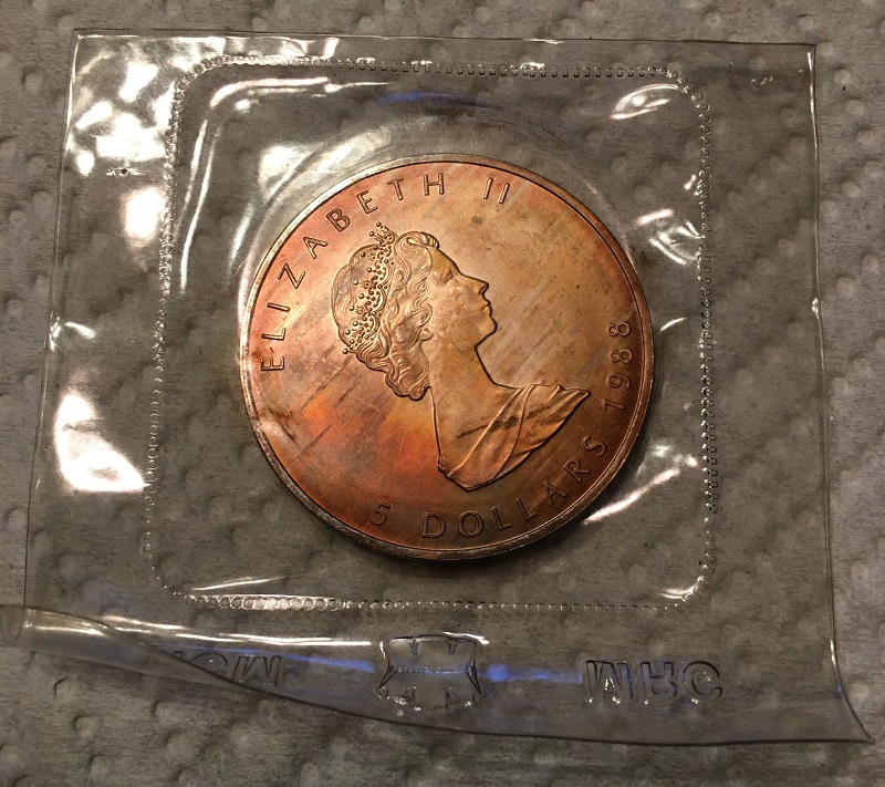1988-Silver-Maple-Leaf-5-Dollars-/-Heavily-Toned